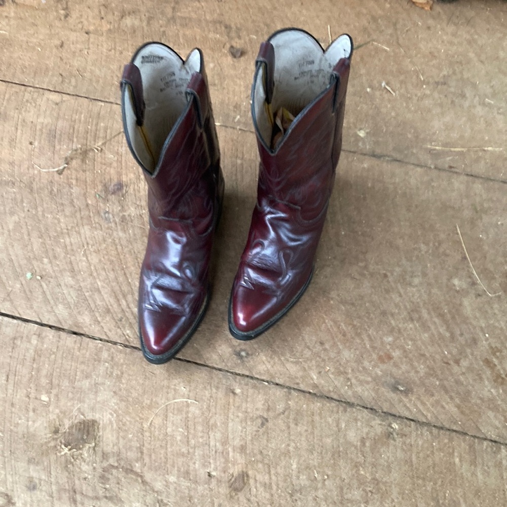 Mens 91/2,D cowboy boots